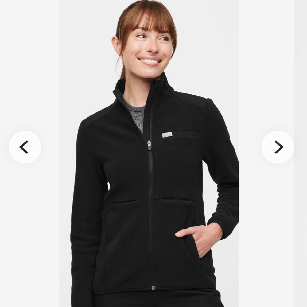 Figs black on-shift fleece